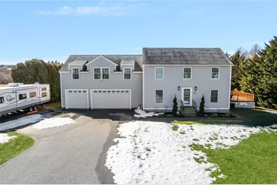 136 Corporate Place, Middletown, RI 02842 - Photo 4