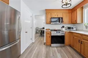 10 Mesa Dr, North Kingstown, RI 02852 - Photo 6