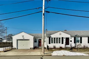 327 Rhode Island Ave, Pawtucket, RI 02860 - Photo 4