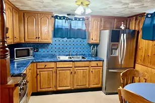 327 Rhode Island Ave, Pawtucket, RI 02860 - Photo 16