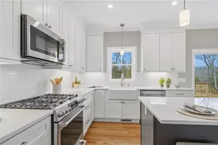 24 Cassidy Trl, Coventry, RI 02816 - Photo 8