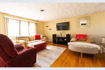 21 Chesterfield Avenue, Warwick, RI 02889 - Photo 10