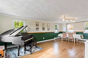 136 Silverwood Ln, West Warwick, RI 02893 - Photo 10