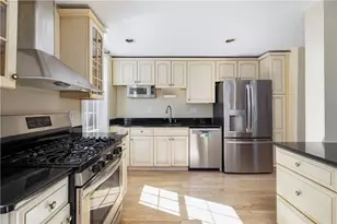 185 Transit St, Providence, RI 02906 - Photo 8