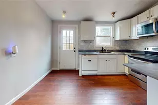 29 Gibbons Ave, Warwick, RI 02889 - Photo 10