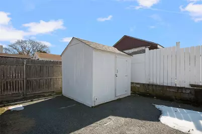 180 Grassmere Avenue, East Providence, RI 02914 - Photo 38