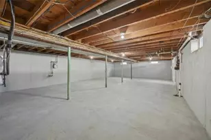 69 W View Ave, Cranston, RI 02920 - Photo 20