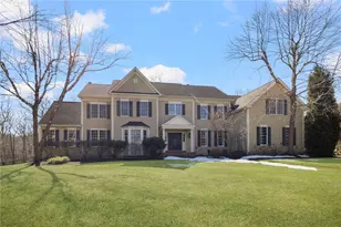 25 Hoyer Ct, East Greenwich, RI 02818 - Photo 2