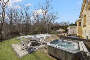 25 Hoyer Ct, East Greenwich, RI 02818 - Photo 16