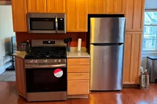 4 Mansfield St, Providence, RI 02908 - Photo 2