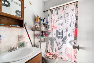 79 W Cole St, Pawtucket, RI 02860 - Photo 12