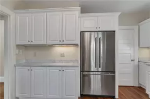 98 Butler Ave, Providence, RI 02906 - Photo 6