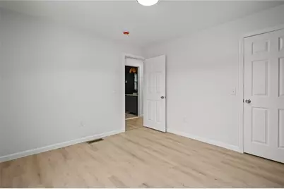 19 Newbury Street, Providence, RI 02904 - Photo 24