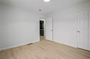 19 Newbury St, Providence, RI 02904 - Photo 24