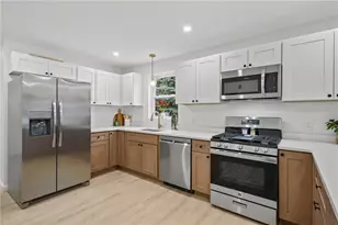 19 Newbury St, Providence, RI 02904 - Photo 8