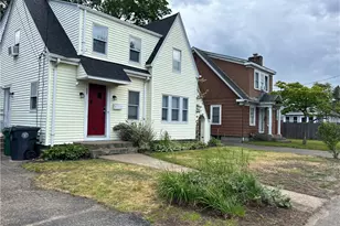 652 Main Ave, Warwick, RI 02886 - Photo 1