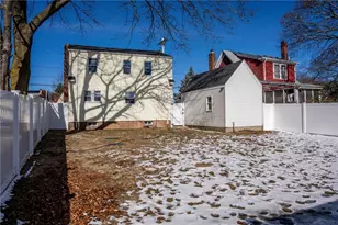 652 Main Ave, Warwick, RI 02886 - Photo 22