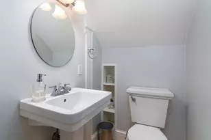 15 Humboldt Ave, Providence, RI 02906 - Photo 26