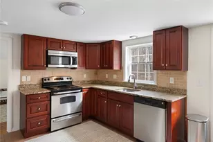 52 Lincoln St, Smithfield, RI 02917 - Photo 36