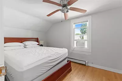 35 Pope Street, Newport, RI 02840 - Photo 16