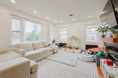 11 Browne Street, Cranston, RI 02920 - Photo 2