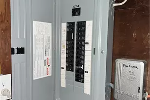 28 Hilltop Dr, Warwick, RI 02818 - Photo 26