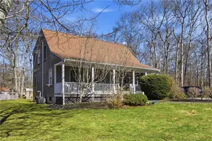 404 S Christopher Ave, Tiverton, RI 02878 - Photo 2