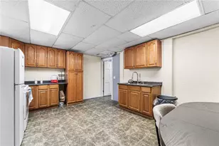 1605 Main St, West Warwick, RI 02893 - Photo 24