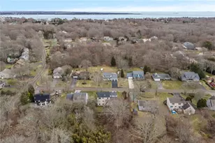 106 S Bay Dr, Narragansett, RI 02882 - Photo 4