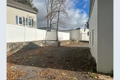 377 Washington Street, West Warwick, RI 02893 - Photo 10