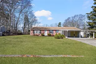 61 High View Dr, Cranston, RI 02921 - Photo 4