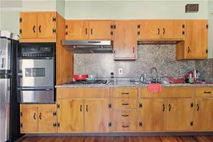 982 York Ave, Pawtucket, RI 02861 - Photo 10