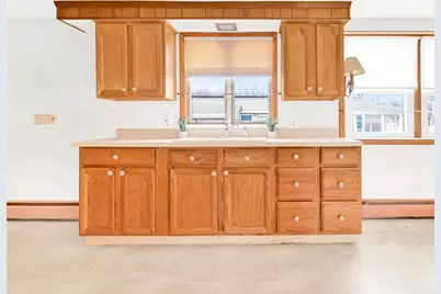 106 Coyle Avenue, East Providence, RI 02916 - Photo 8