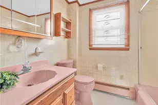 106 Coyle Ave, East Providence, RI 02916 - Photo 24