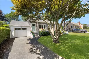 133 Carroll Ave, Newport, RI 02840 - Photo 4