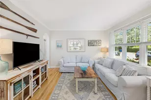 133 Carroll Ave, Newport, RI 02840 - Photo 6