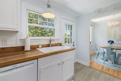 133 Carroll Avenue, Newport, RI 02840 - Photo 14