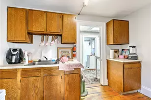 109 Bowen St, Providence, RI 02906 - Photo 36