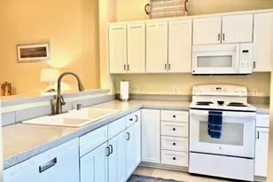 6 Brandywine Ln, Narragansett, RI 02882 - Photo 4