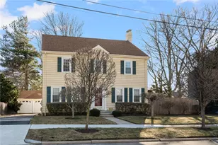 41 Stadium Rd, Providence, RI 02906 - Photo 2