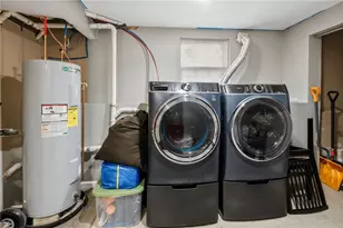 135 Seamans St, Providence, RI 02908 - Photo 38