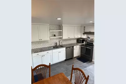 16 Dudley Avenue #7, Newport, RI 02840 - Photo 8