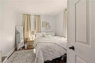 22 Summer St, Newport, RI 02840 - Photo 16