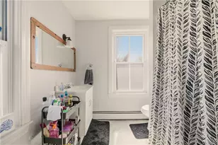 22 Summer St, Newport, RI 02840 - Photo 22