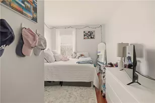 22 Summer St, Newport, RI 02840 - Photo 14