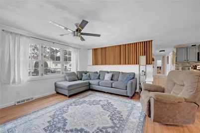 10 Debra Drive, Richmond, RI 02812 - Photo 4