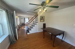 15 Link St, Warwick, RI 02886 - Photo 6