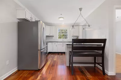 231 Maple Avenue #204, Newport, RI 02840 - Photo 6