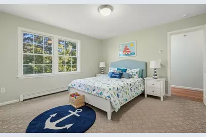 231 Maple Avenue #204, Newport, RI 02840 - Photo 18