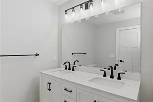 281 Essex Rd, North Kingstown, RI 02852 - Photo 30